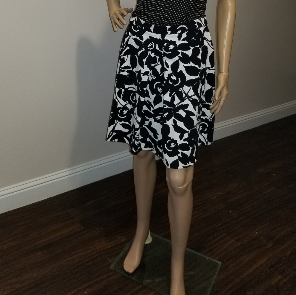 Adrienne Vittadini Skirt - Picture 1 of 5